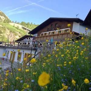 rifugio-capanna-bill.hotelinveneto.com/